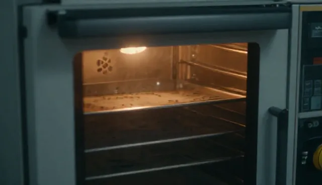 热风循环烘箱如何提升性能?